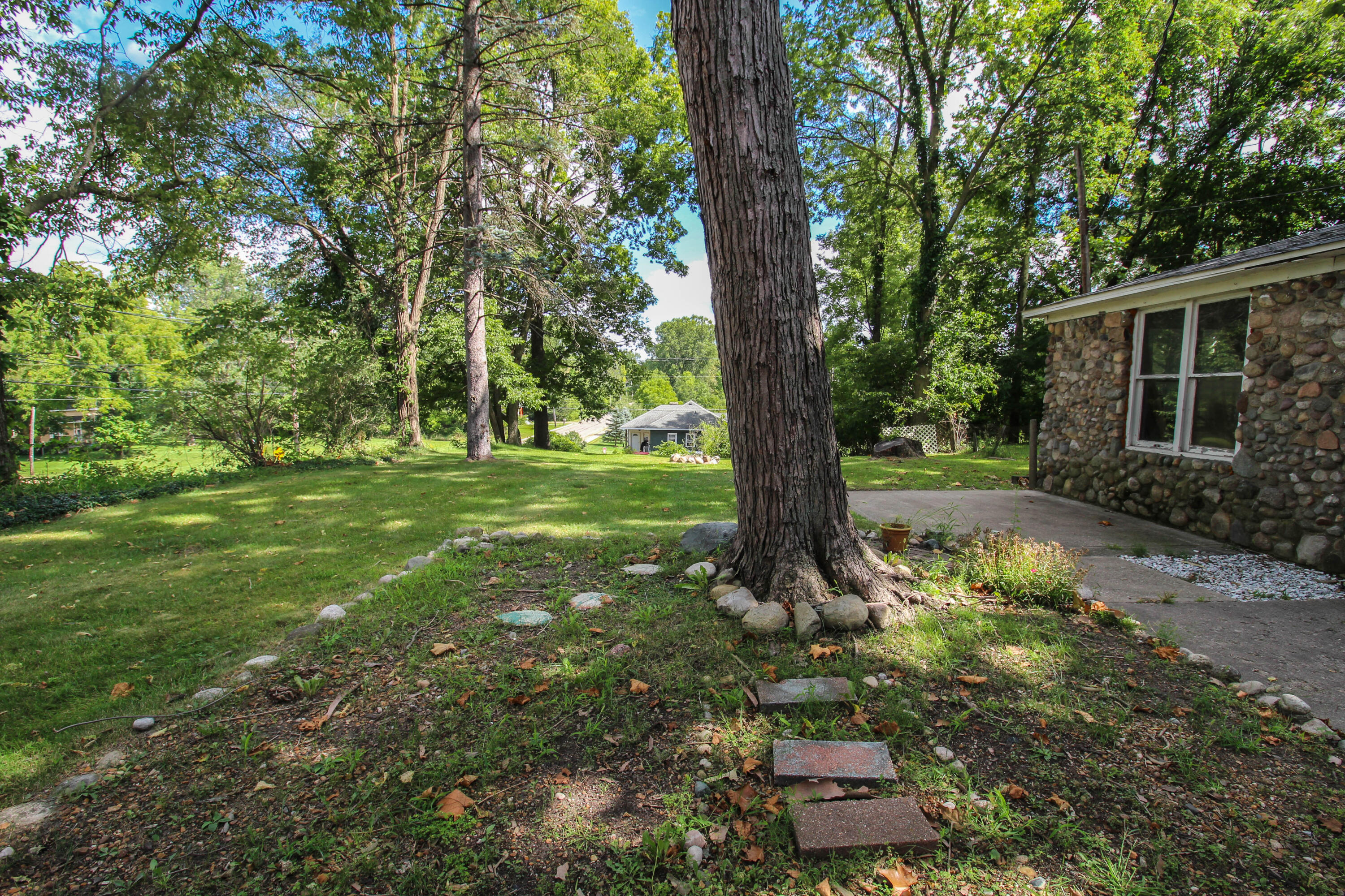 235 Portage Avenue Three Rivers, MI 49093 - Photo 5 of 22 unknown (4 of 23)
