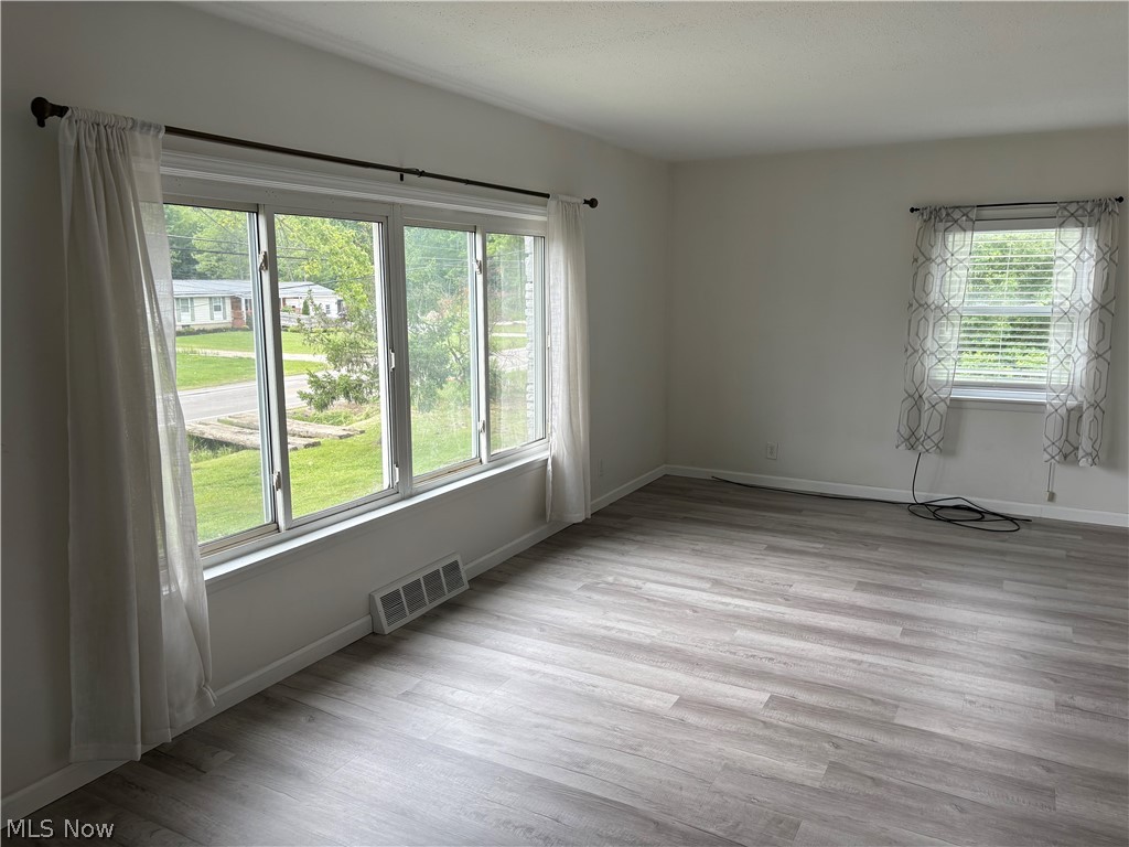 4006 Center Road Ashtabula, OH 44004 - Photo 9 of 30