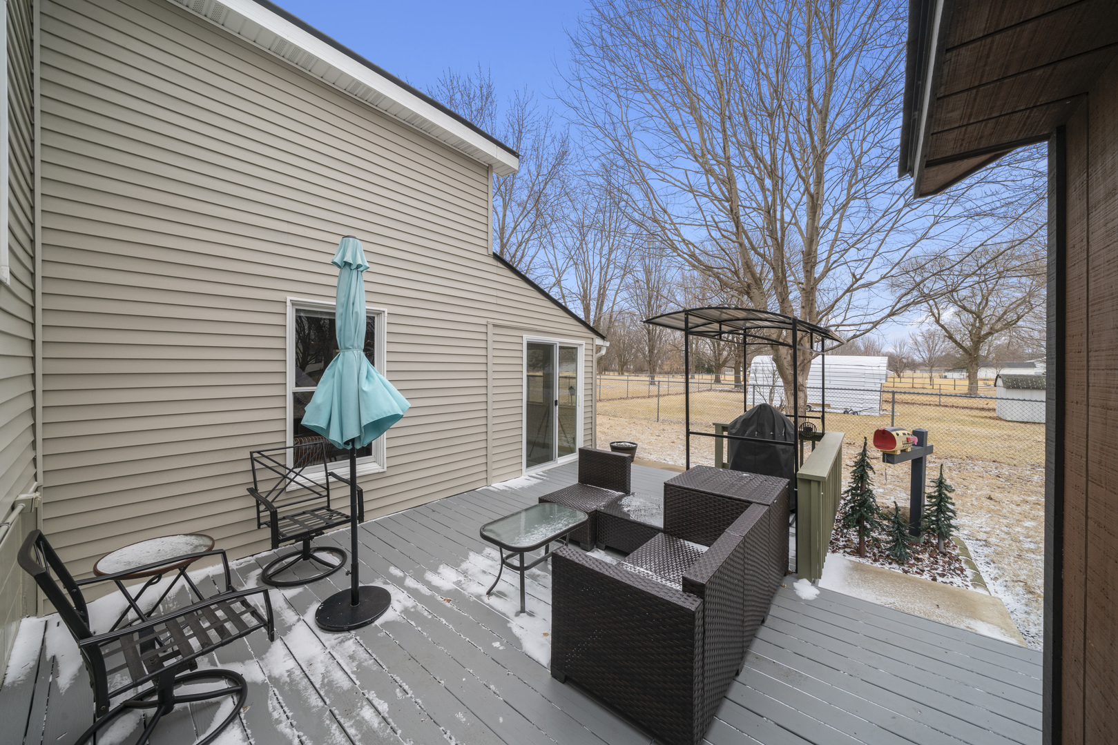 193 Chicago Road Paw Paw, IL 61353 - Photo 34 of 37 a outdoor space with furniture