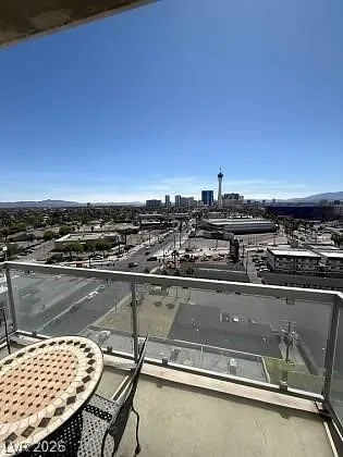 $2,600 | 900 South Las Vegas Boulevard, Unit 810, Las Vegas, NV 89101