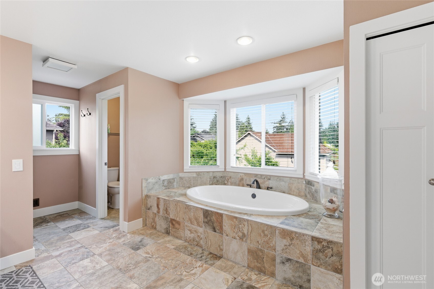 10927 Northeast 157th Street Bothell, WA 98011 - Photo 26 of 38