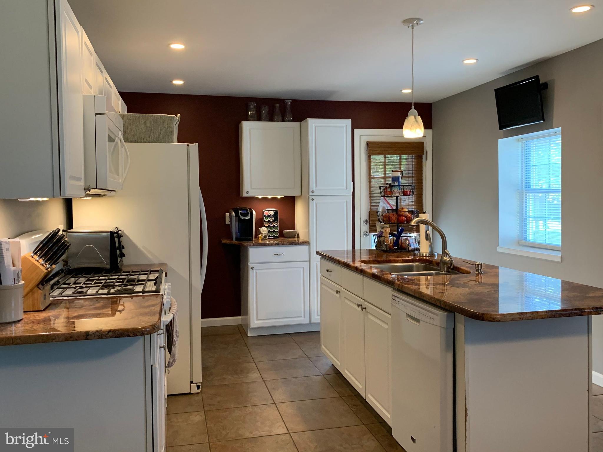 1262 Hurffville Road Woodbury, NJ 08096 - Photo 8 of 22 Gallery Image 8