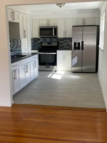 $2,300 | 9029 Sproat Avenue, Oak Lawn, IL 60453