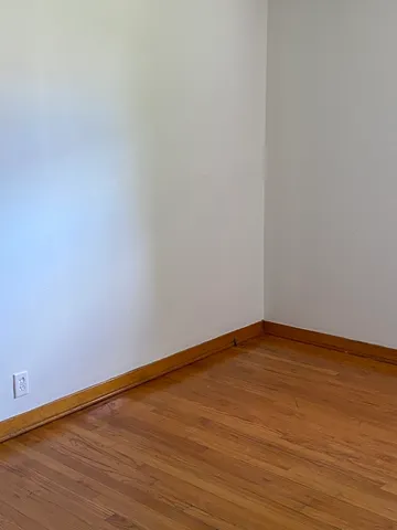 $2,300 | 9029 Sproat Avenue, Oak Lawn, IL 60453