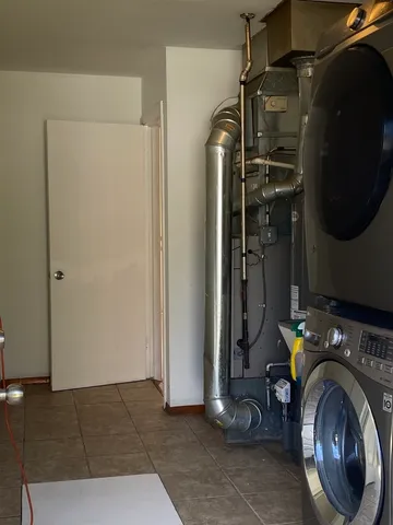 $2,300 | 9029 Sproat Avenue, Oak Lawn, IL 60453