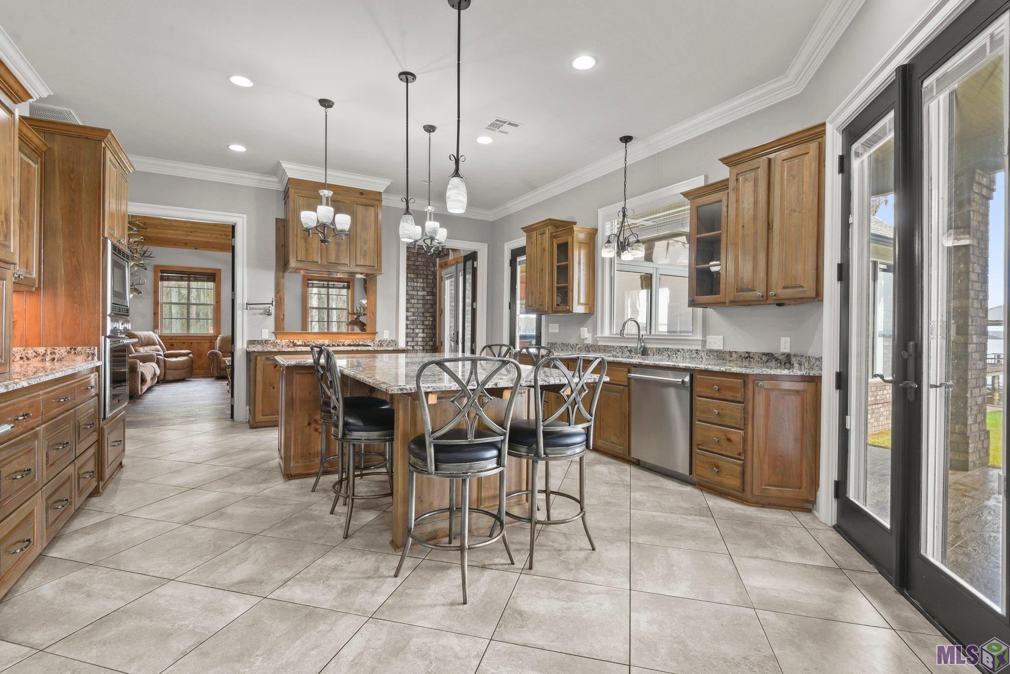 123 Lake Road Pierre Part, LA 70339 - Photo 5 of 59 Kitchen