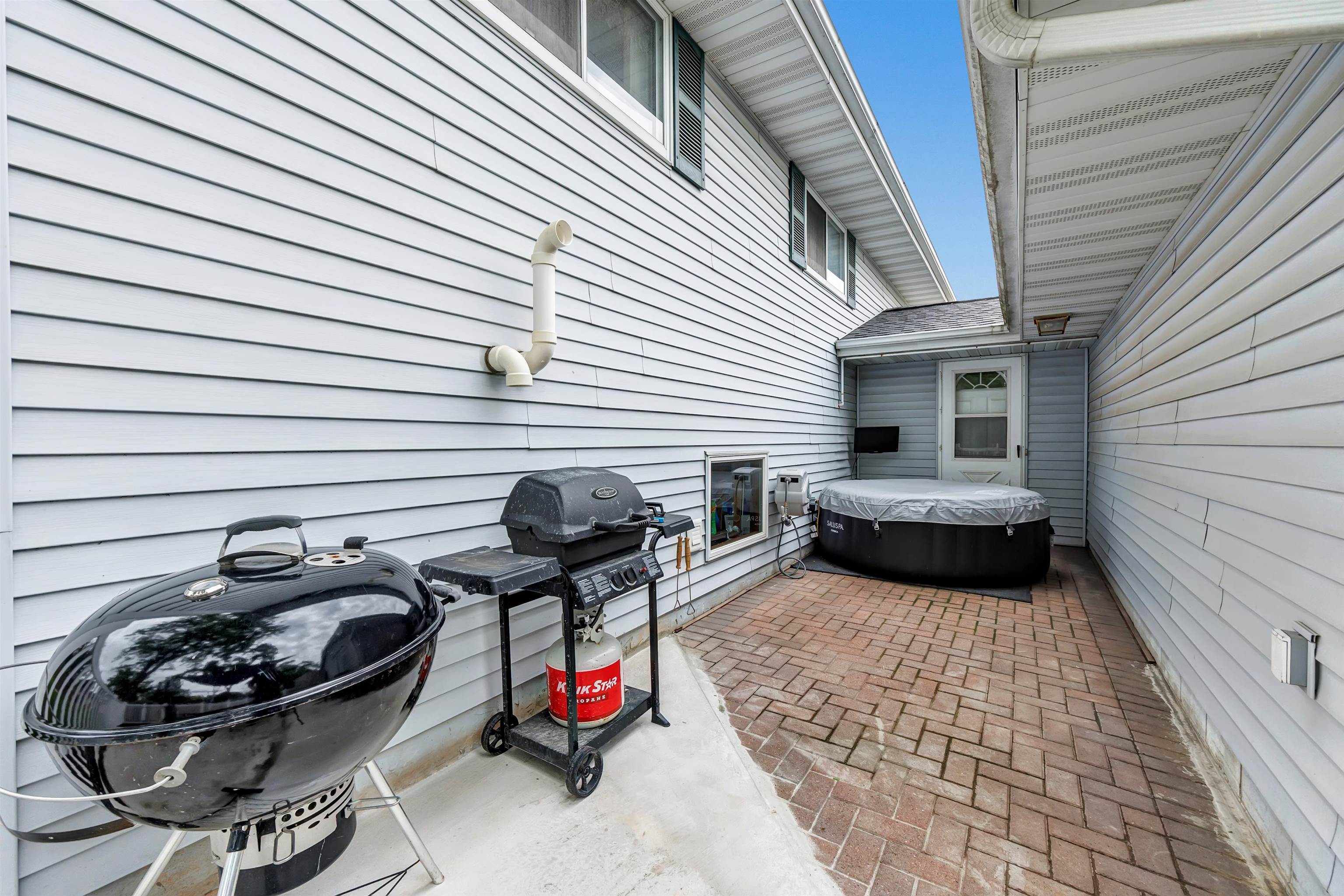 2400 South Ridge Road Green Bay, WI 54304 - Photo 39 of 52