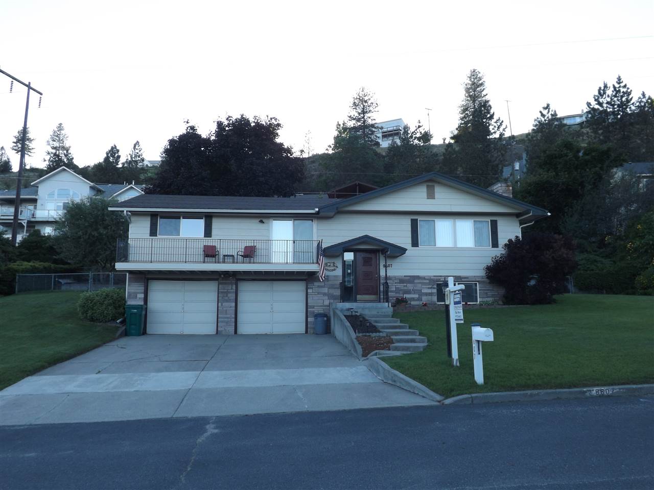 8607 North Northview Road Spokane, WA 99208 - Photo 1 of 20
