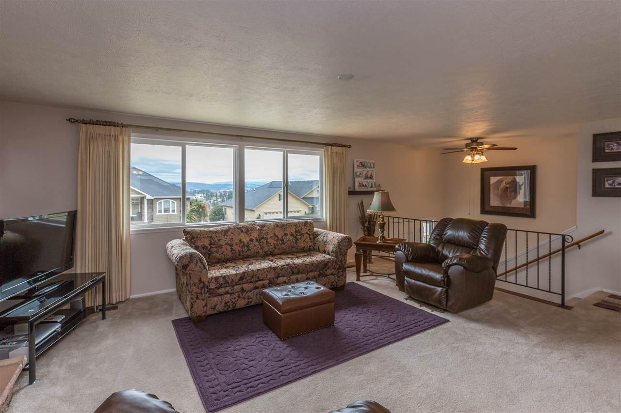 8607 North Northview Road Spokane, WA 99208 - Photo 7 of 20