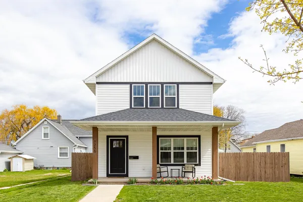 $334,900 | 1255 Cherry Street, Green Bay, WI 54301