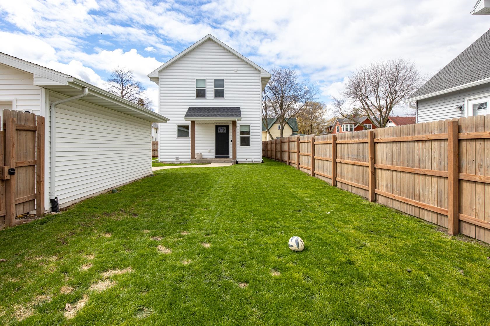 1255 Cherry Street Green Bay, WI 54301 - Photo 23 of 30