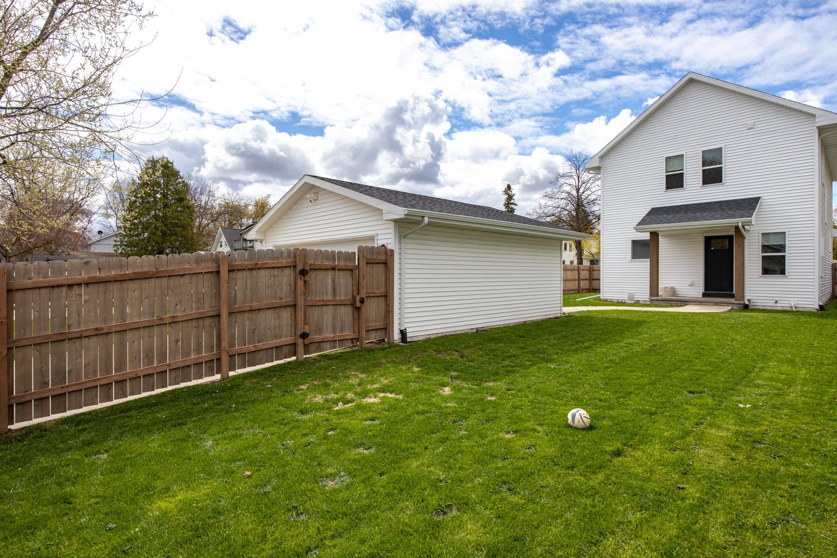 1255 Cherry Street Green Bay, WI 54301 - Photo 24 of 30