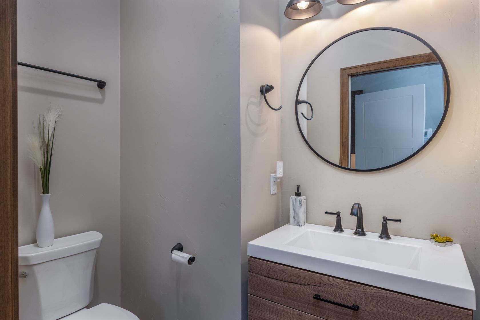 1255 Cherry Street Green Bay, WI 54301 - Photo 9 of 30