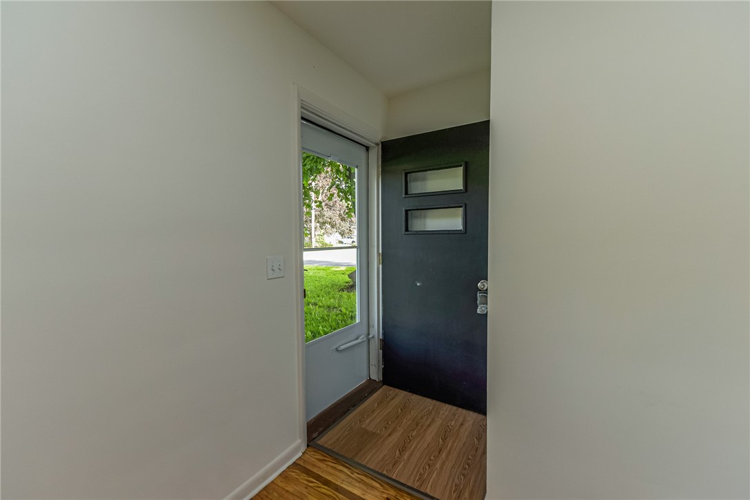 69 Matilda Street Gates, NY 14606 - Photo 4 of 35