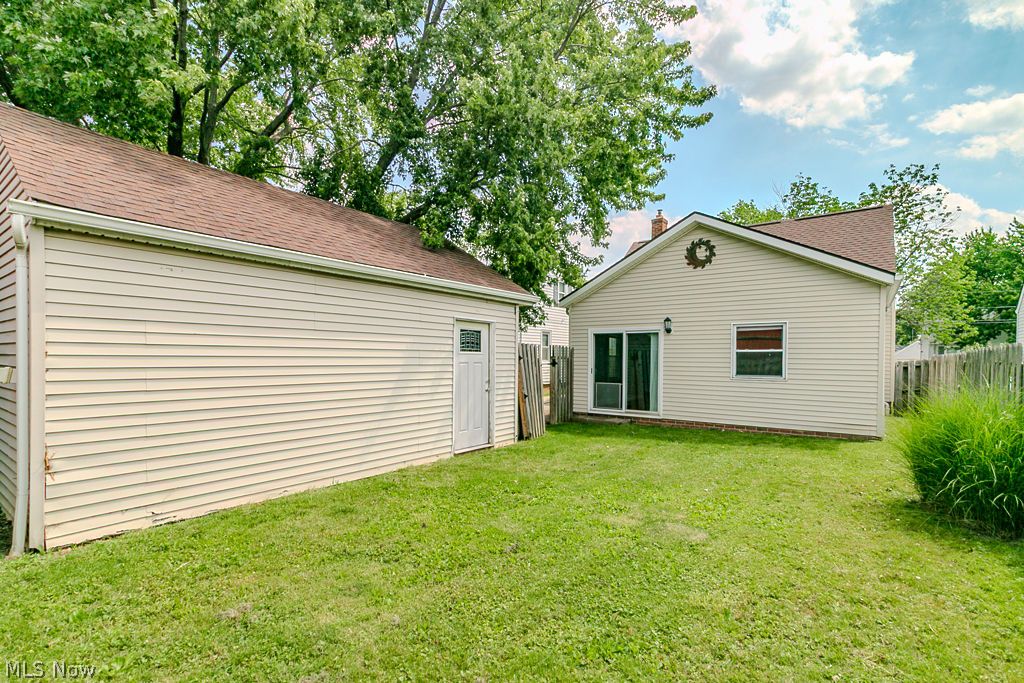 1640 Douglas Road Wickliffe, OH 44092 - Photo 6 of 39