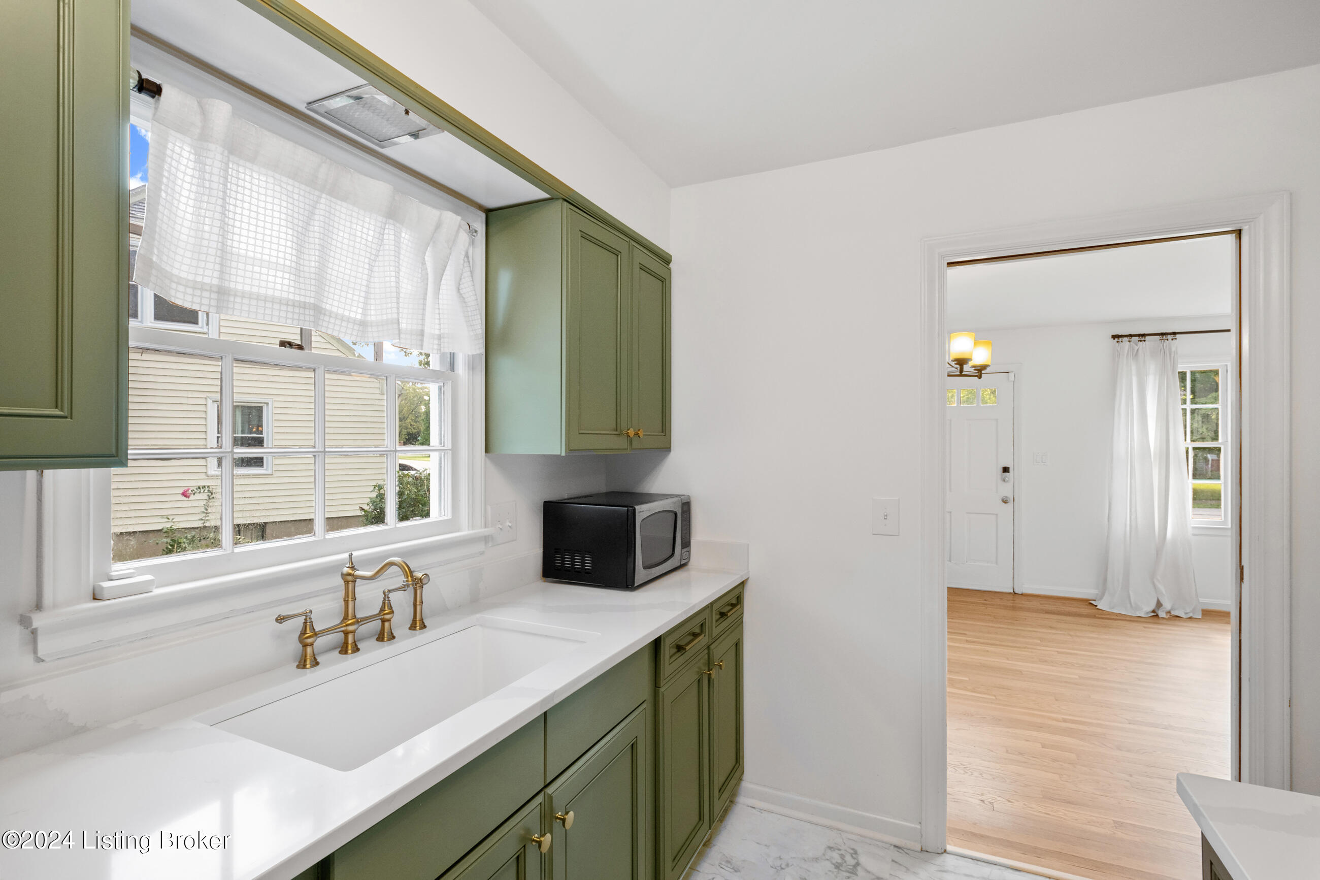 3010 Radiance Road Louisville, KY 40220 - Photo 10 of 25 3010radiance_038
