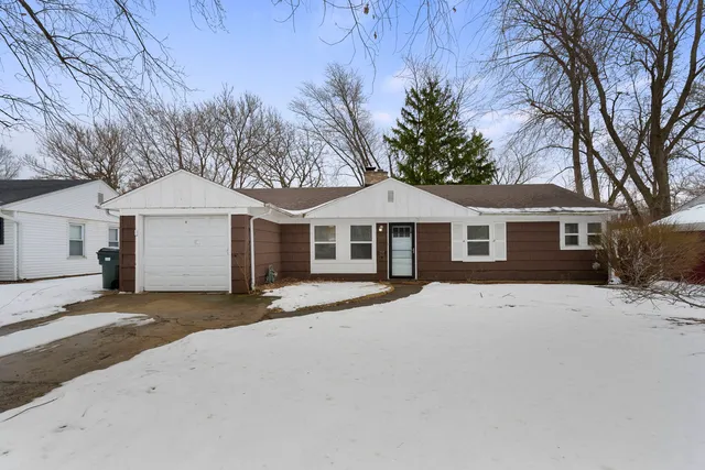 $179,900 | 319 Indianwood Boulevard, Park Forest, IL 60466