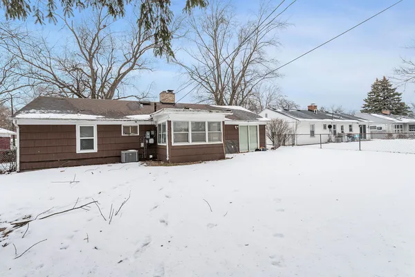 $174,900 | 319 Indianwood Boulevard, Park Forest, IL 60466