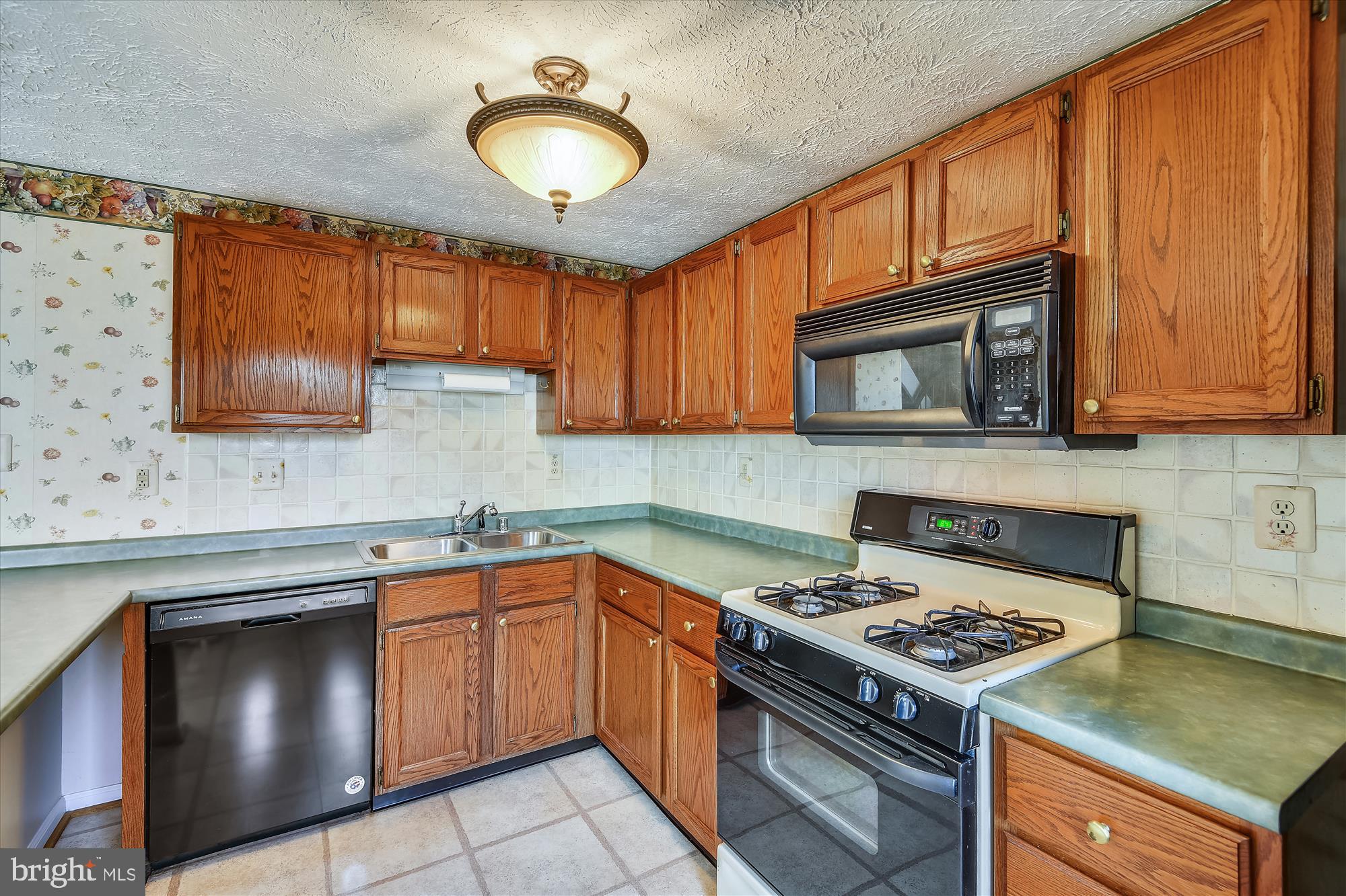 2459 Warm Spring Way Odenton, MD 21113 - Photo 6 of 31 Gallery Image 6