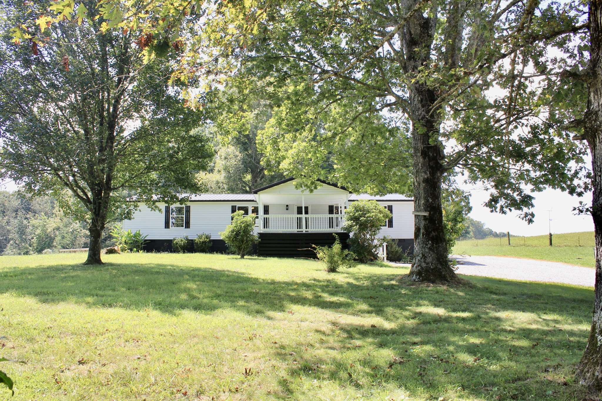 2745 Summerfield Road Monteagle, TN 37356 - Photo 4 of 40 Gallery Image 4