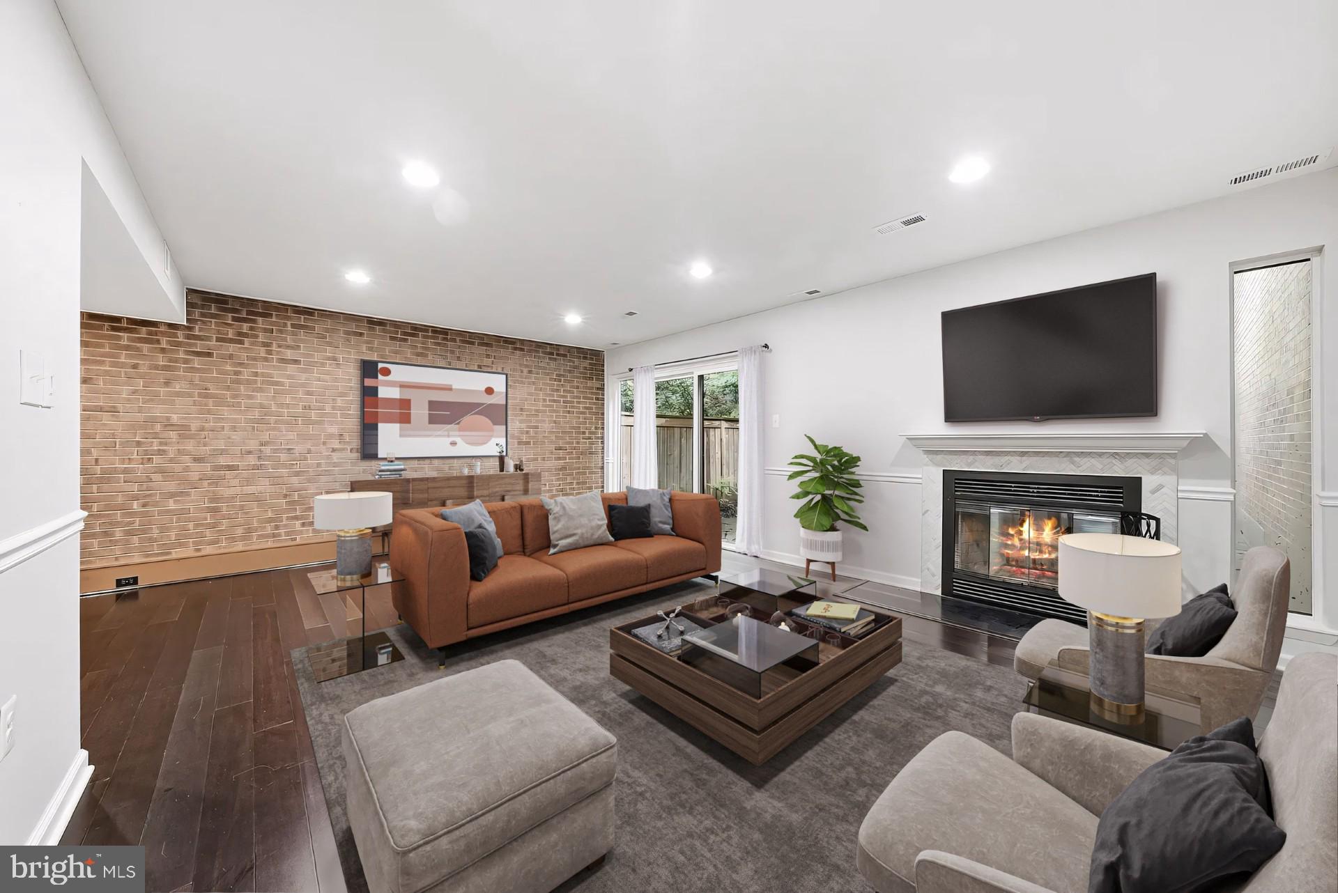11926 Escalante Court Reston, VA 20191 - Photo 2 of 34 Virtually Staged