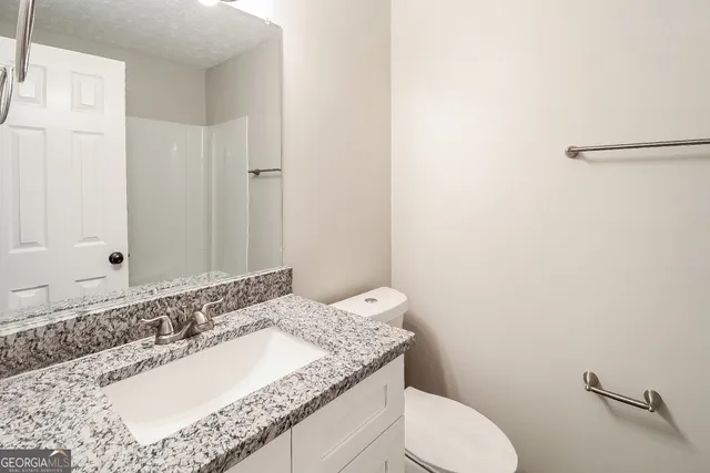 $1,995 | 6793 Creeks Edge Court, Flowery Branch, GA 30542