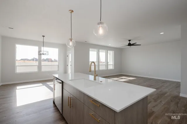 $569,990 | 17381 North Aspen Springs Way, Nampa, ID 83687