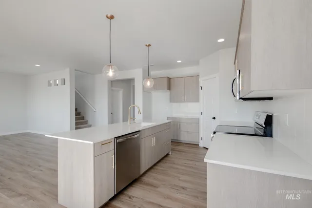 $569,990 | 17381 North Aspen Springs Way, Nampa, ID 83687