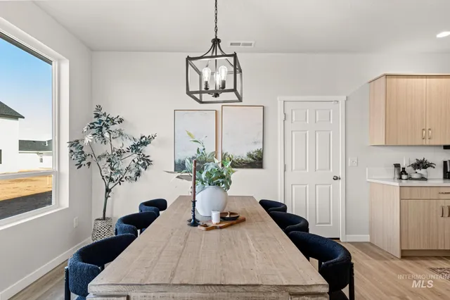 $549,990 | 17381 North Aspen Springs Way, Nampa, ID 83687