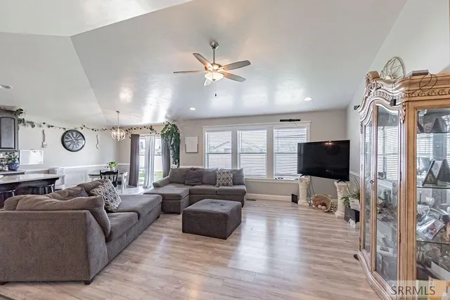 $549,900 | 1557 North Quinn Creek Road, Idaho Falls, ID 83401