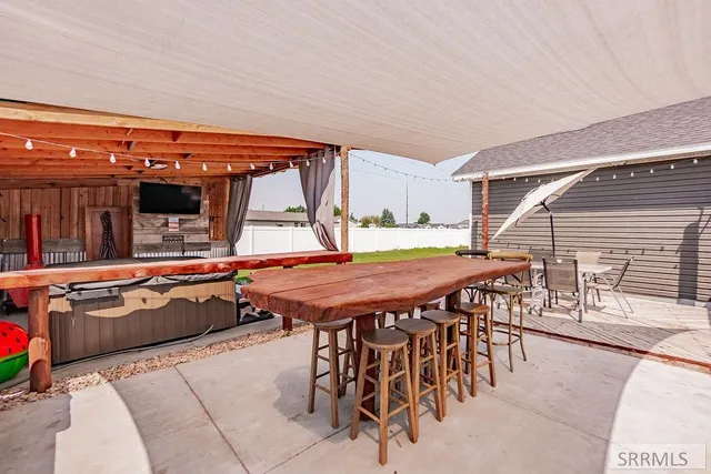 $549,900 | 1557 North Quinn Creek Road, Idaho Falls, ID 83401