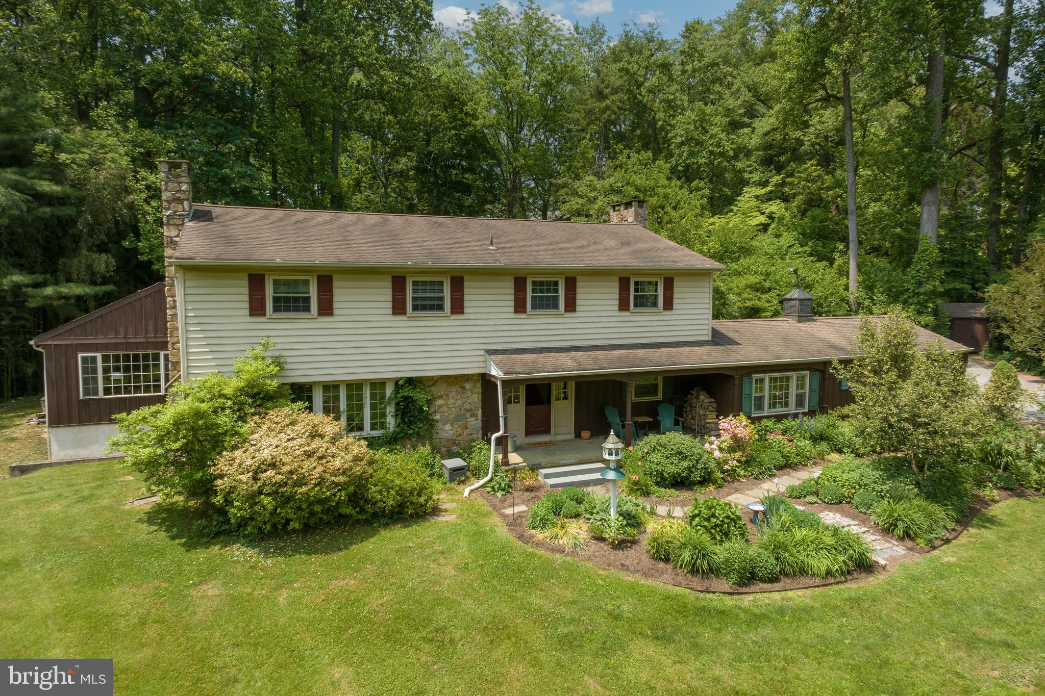 102 Beverly Drive Kennett Square, PA 19348 - Photo 3 of 58