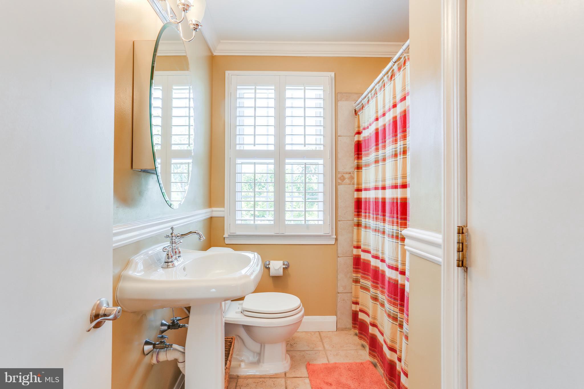 7019 Heathfield Road Baltimore, MD 21212 - Photo 21 of 30 Bath