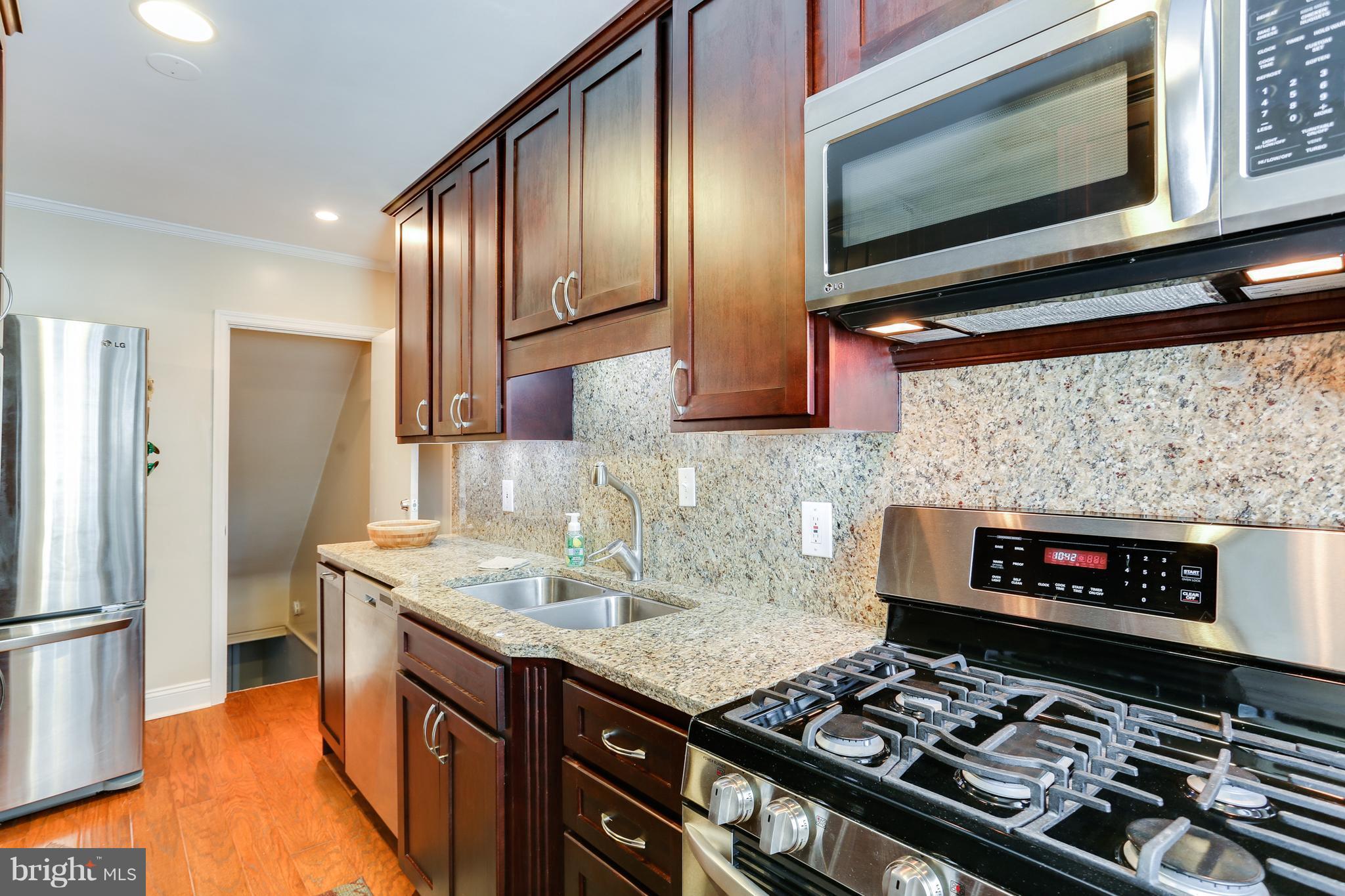 7019 Heathfield Road Baltimore, MD 21212 - Photo 9 of 30 Kitchen