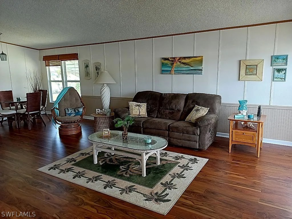 311 Riverwood Road Naples, FL 34114 - Photo 3 of 18 Gallery Image 3