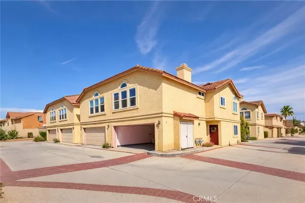 $588,000 | 14045 Anderson Street, Unit 1/2, Paramount, CA 90723