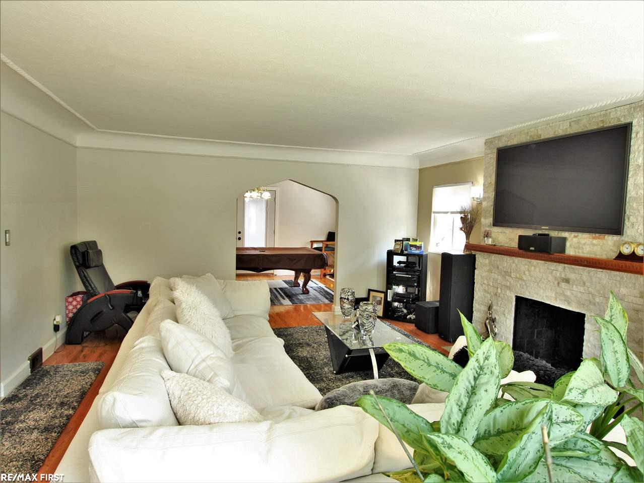 8055 East Lantz Street Detroit, MI 48234 - Photo 13 of 30 50053161-12.JPG