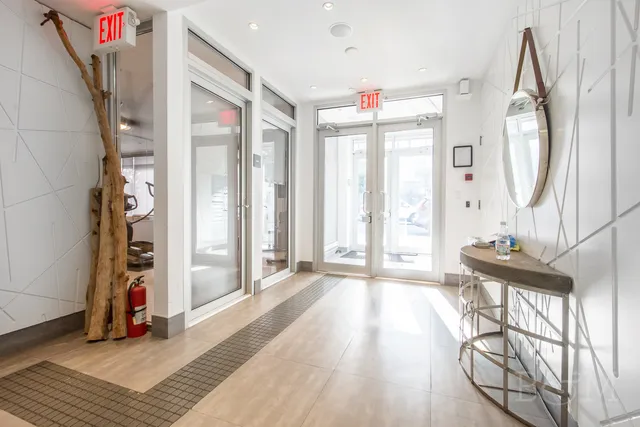 $1,050,000 | 260 North 9th Street, Unit 4A | Williamsburg