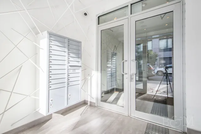 $1,050,000 | 260 North 9th Street, Unit 4A | Williamsburg