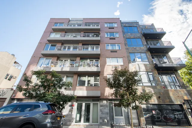 $1,050,000 | 260 North 9th Street, Unit 4A | Williamsburg