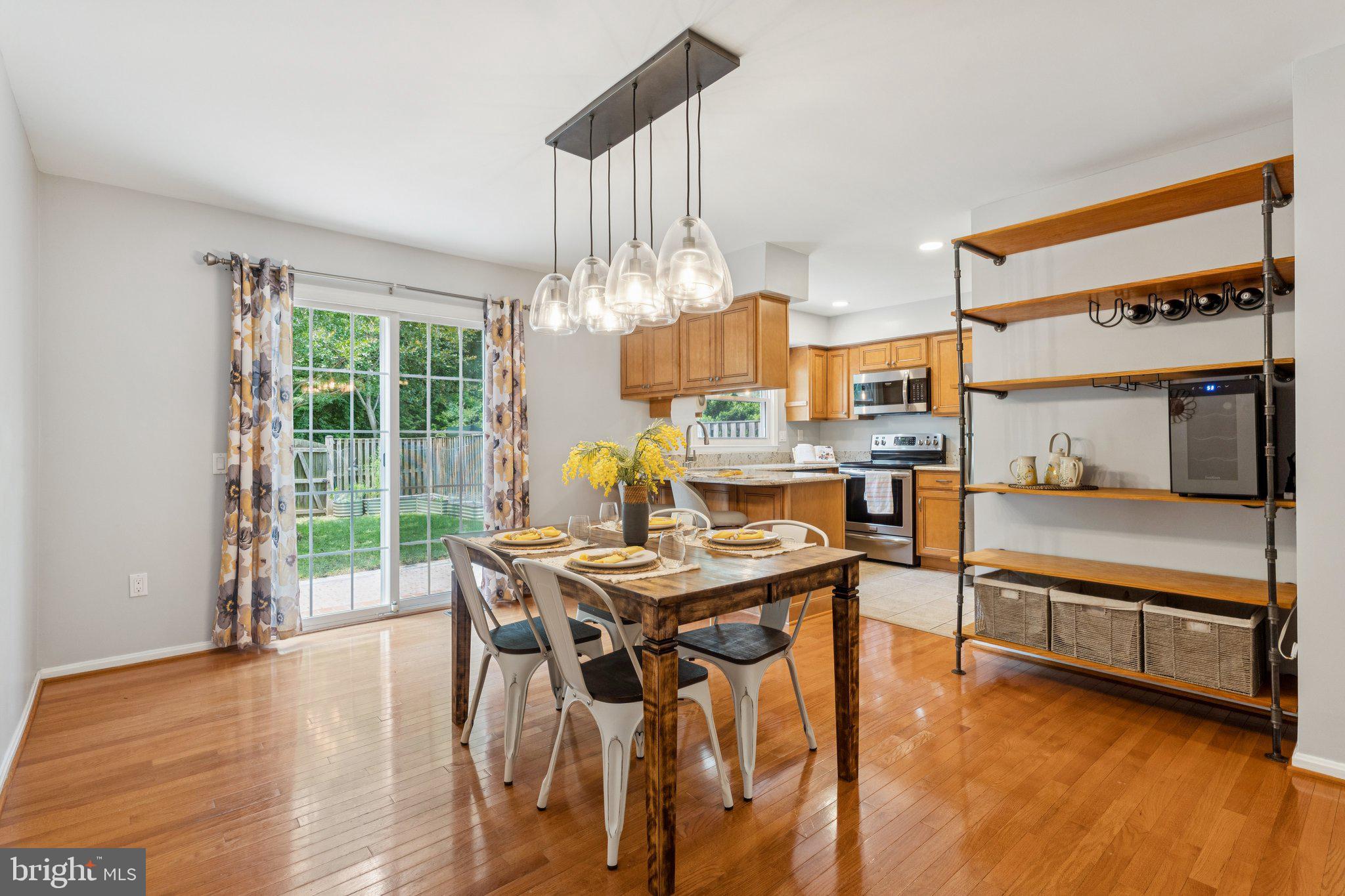 611 Concerto Lane Silver Spring, MD 20901 - Photo 4 of 27 Dining room with patio access