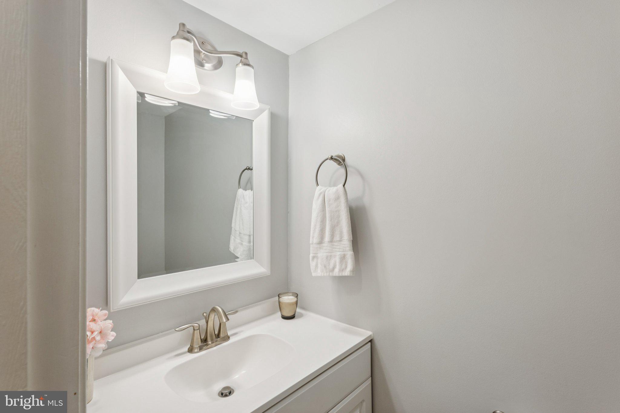 611 Concerto Lane Silver Spring, MD 20901 - Photo 7 of 27 Main level powder room