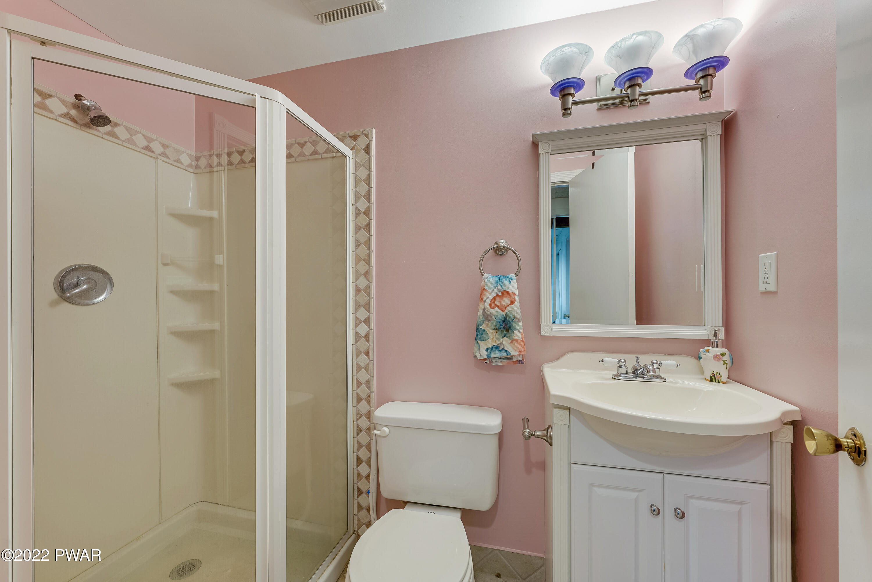 105 Stone Ridge Lane Milford, PA 18337 - Photo 35 of 45 DSC00506