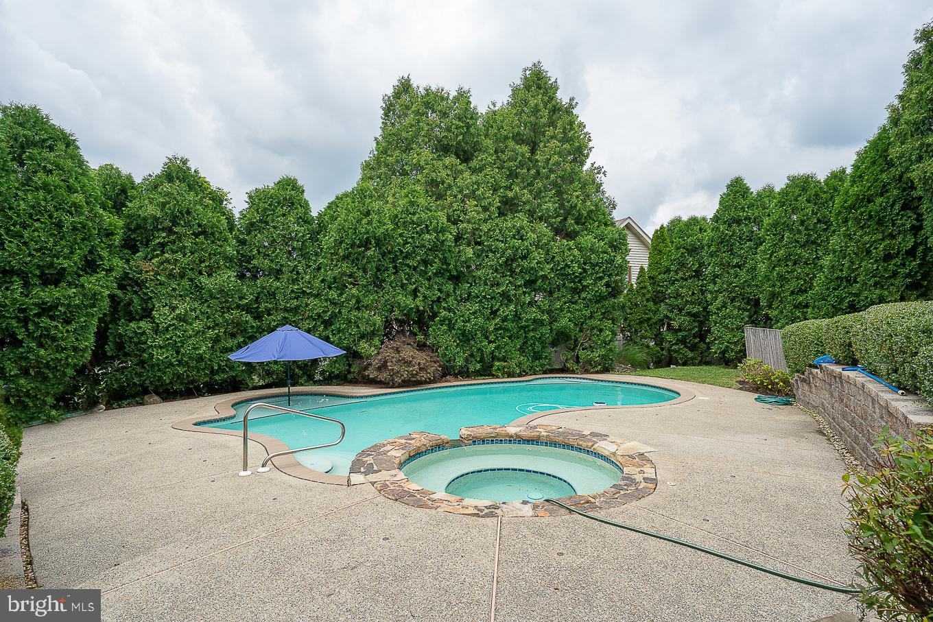912 Henry Avenue Wayne, PA 19087 - Photo 17 of 67 pool & hot tub