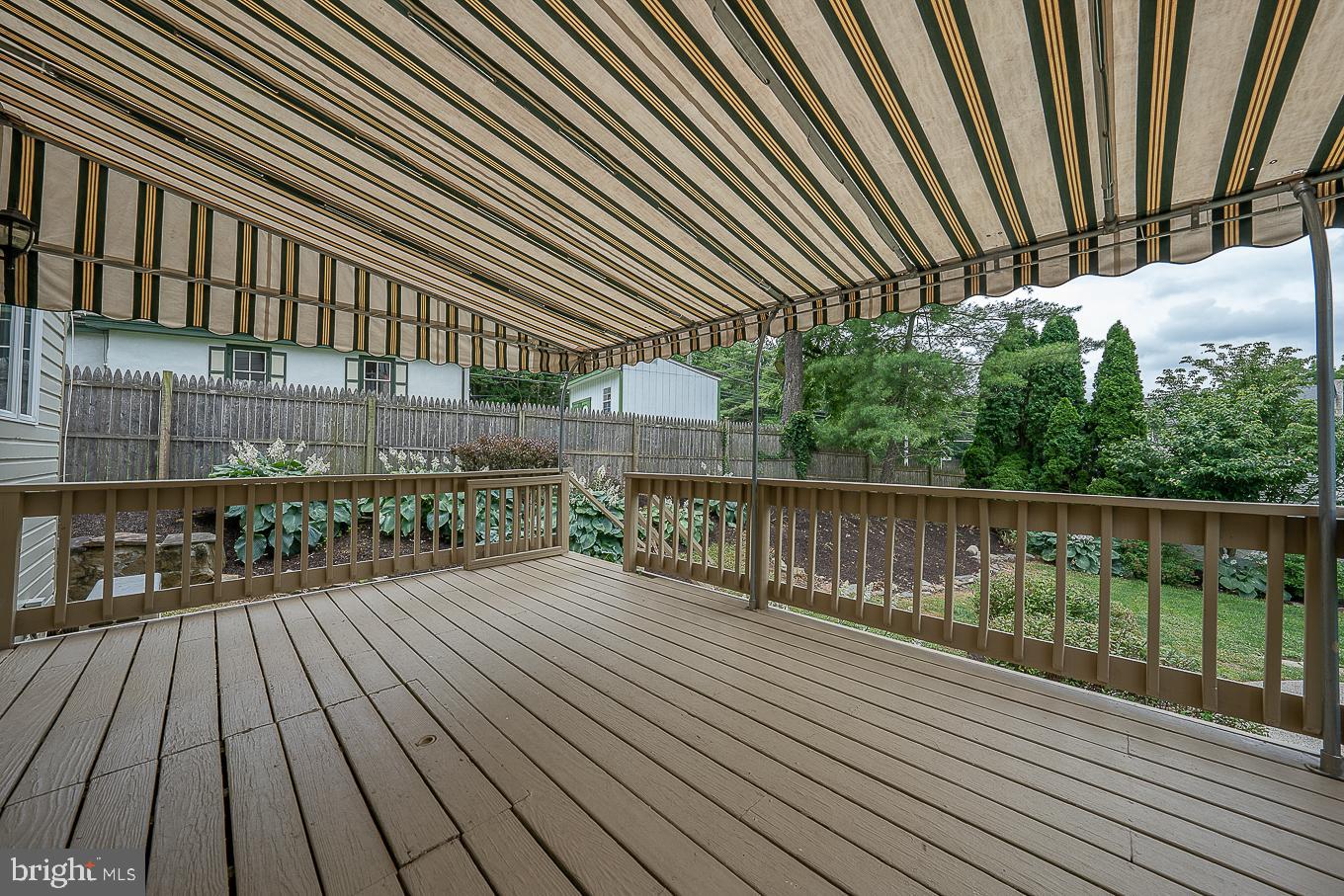 912 Henry Avenue Wayne, PA 19087 - Photo 19 of 67 Deck & Awning