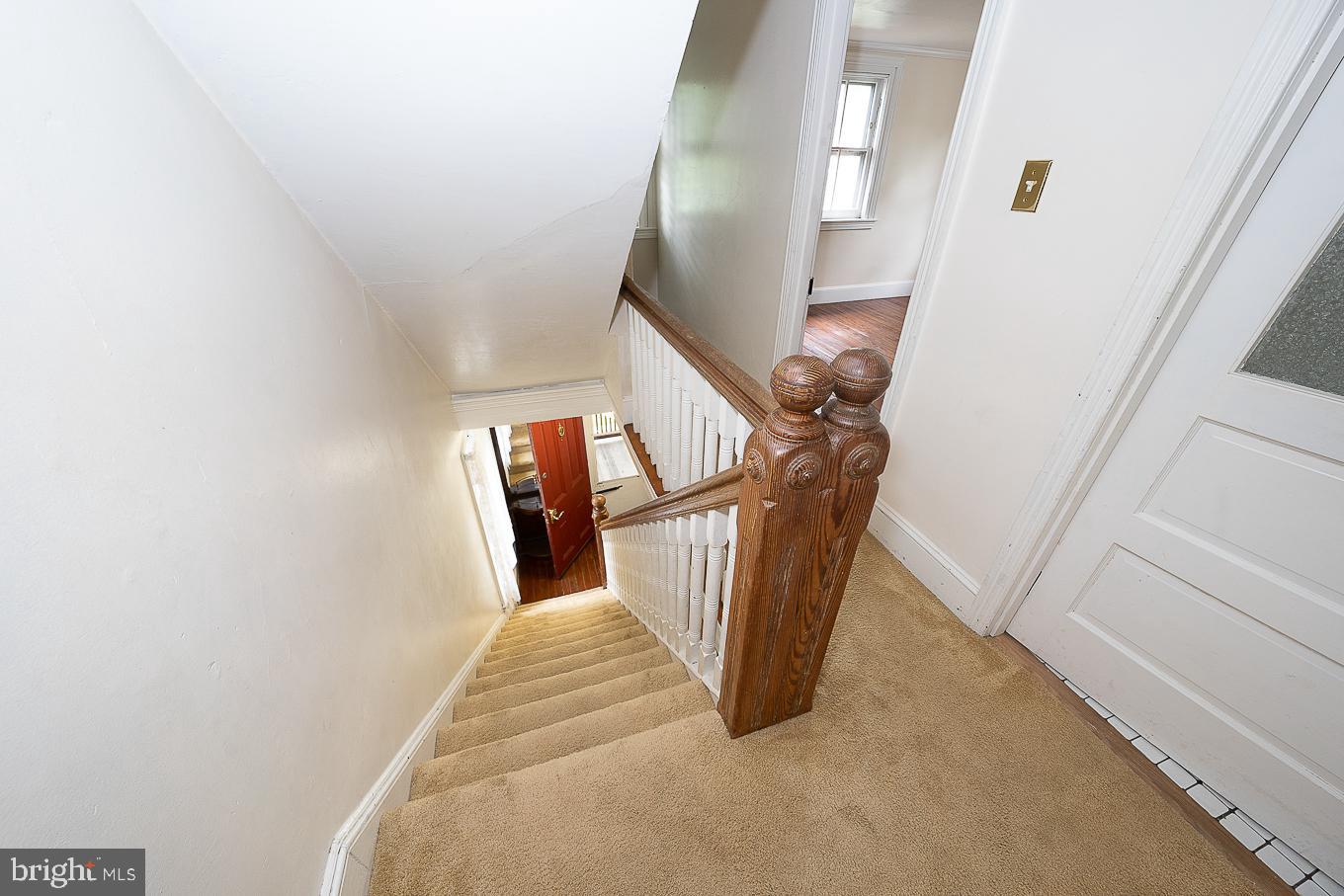 912 Henry Avenue Wayne, PA 19087 - Photo 20 of 67 2nd floor landing