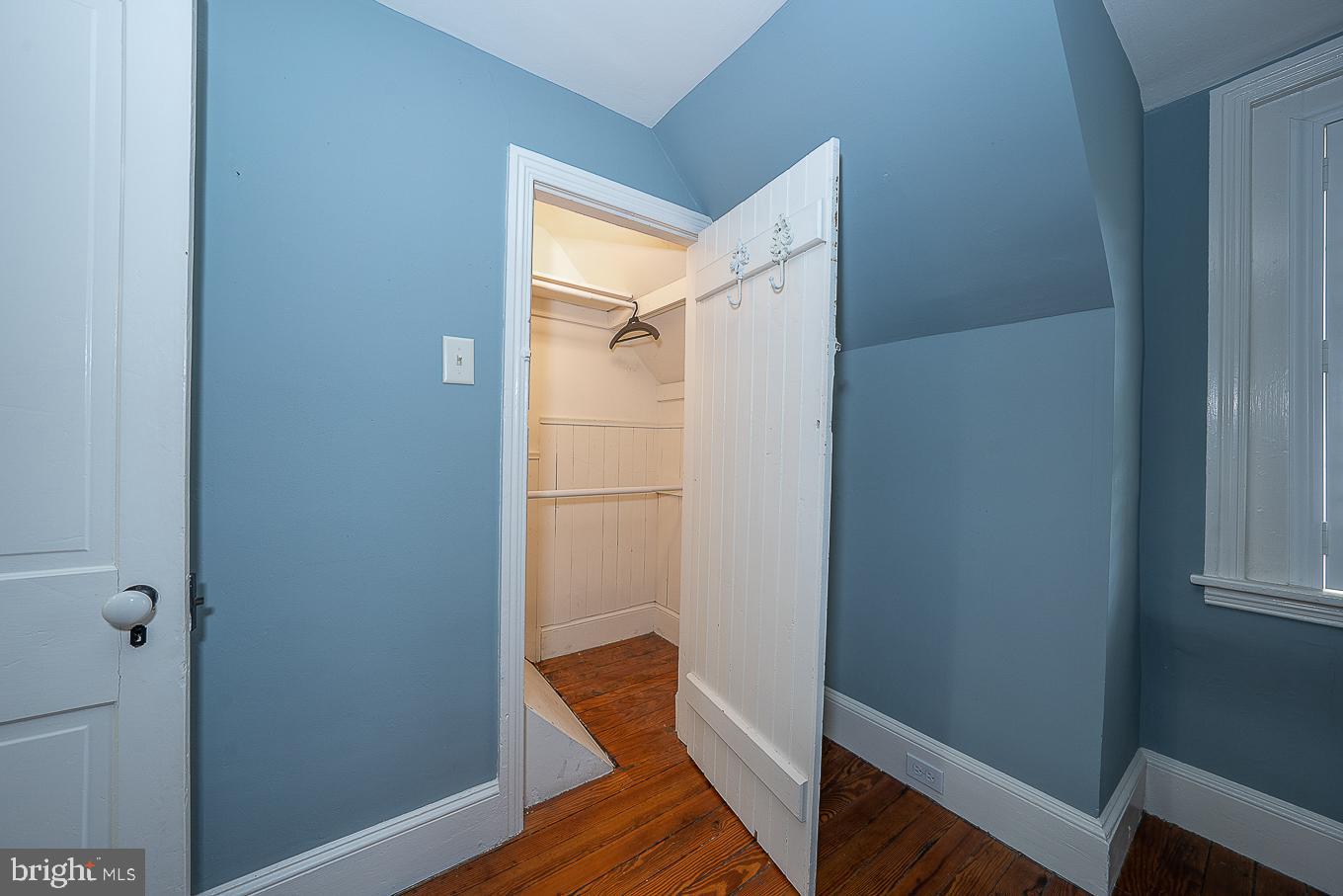 912 Henry Avenue Wayne, PA 19087 - Photo 24 of 67 Primary BR closet