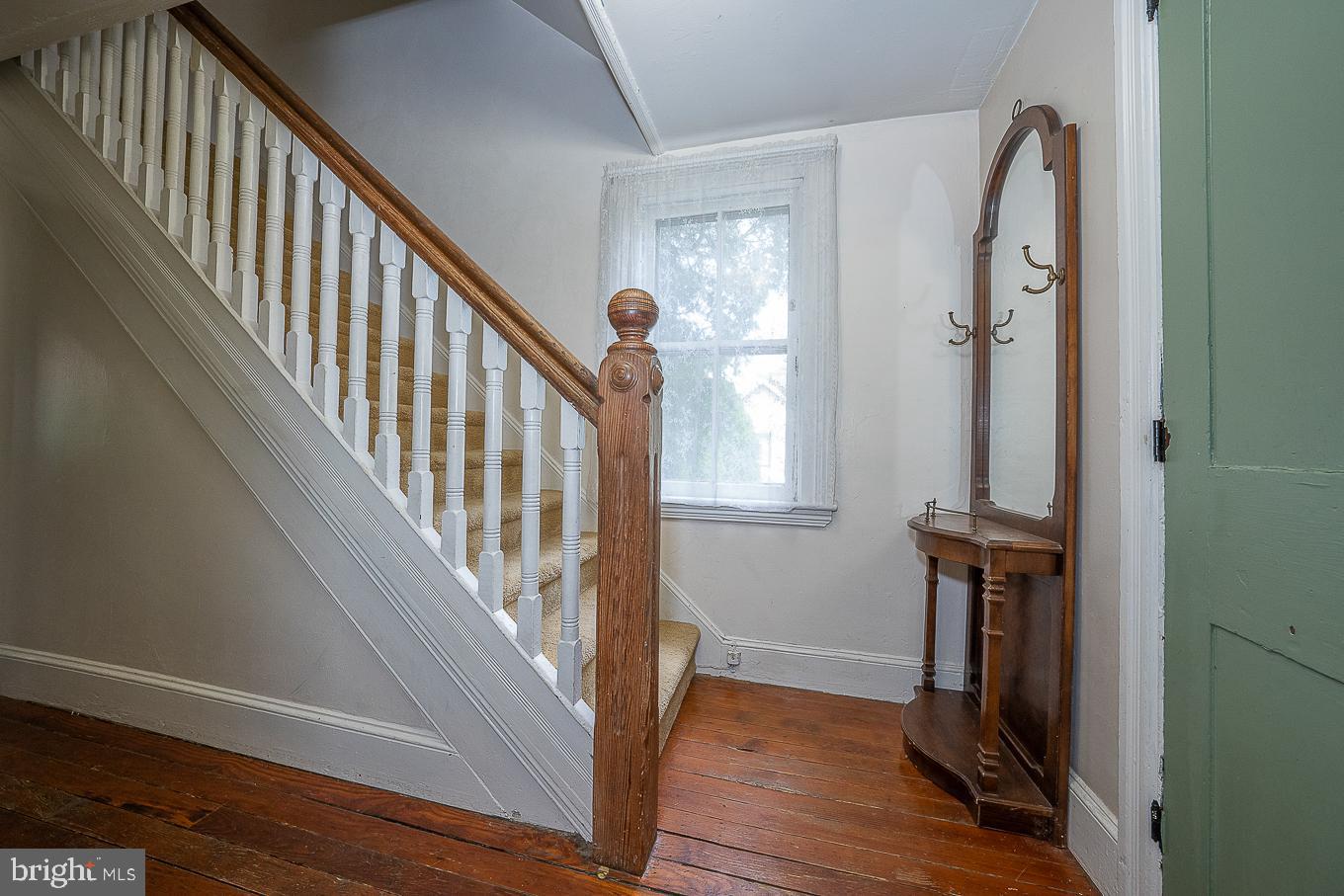 912 Henry Avenue Wayne, PA 19087 - Photo 41 of 67 Entrance hall