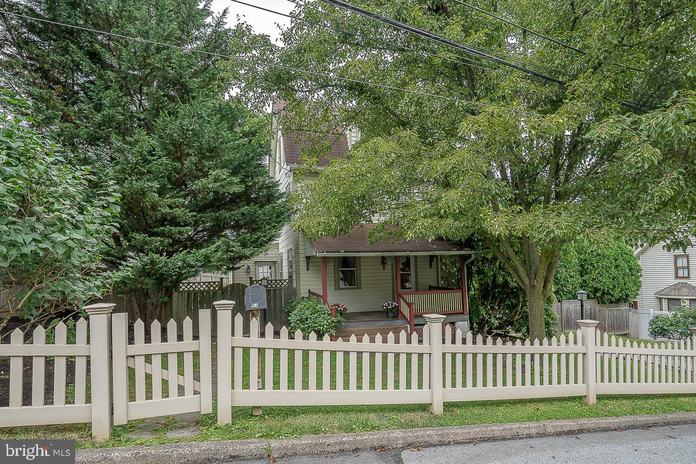 912 Henry Avenue Wayne, PA 19087 - Photo 7 of 67 Street view