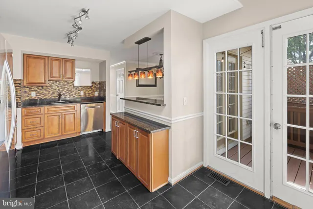 $2,999 | 1451 Bluemont Court, Herndon, VA 20170